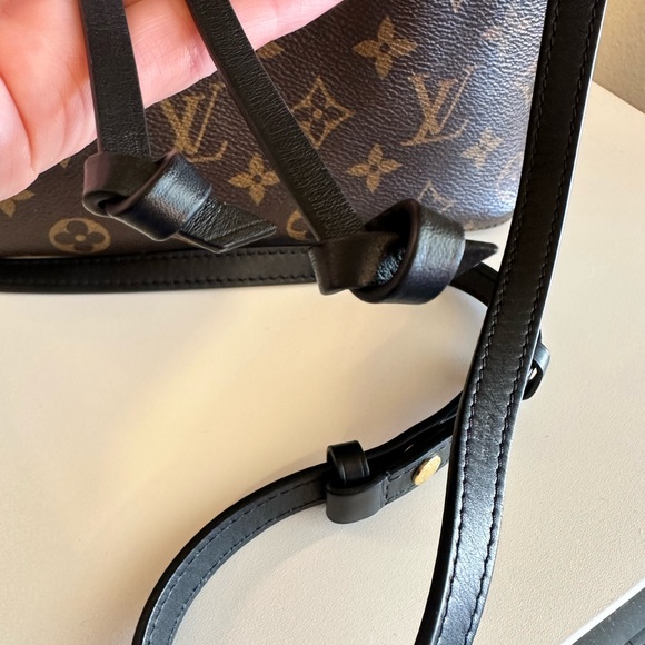 Louis Vuitton NeoNoe MM - Picture 4 of 12